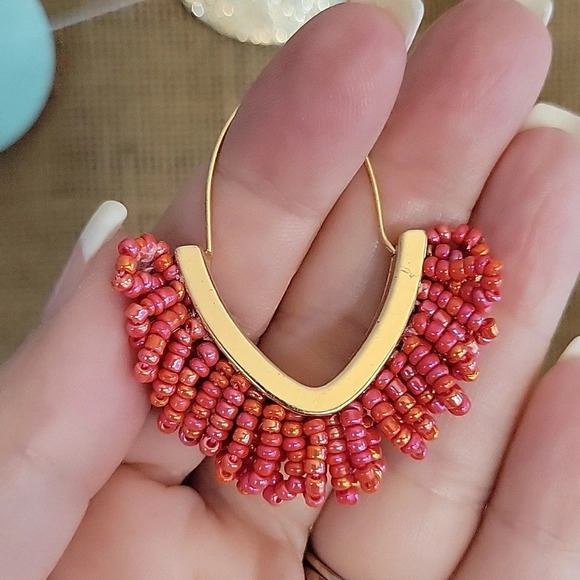 MARA PEARLESCENT BEAD DROP EARRINGS - Picture 4 of 7